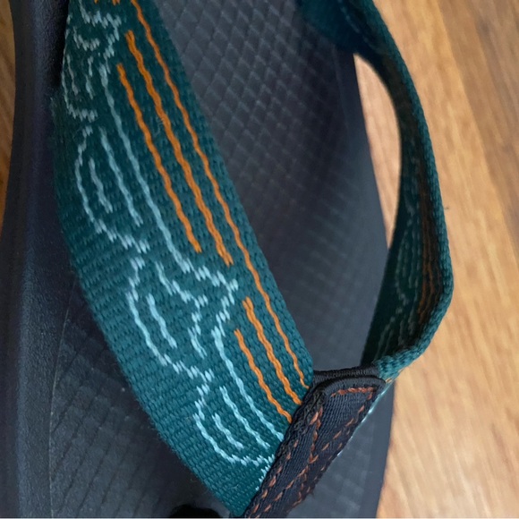 Chaco flip flops, only worn once. Great tread, comfortable design. - Picture 5 of 5